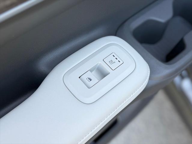 used 2024 Hyundai Santa Fe car, priced at $40,498