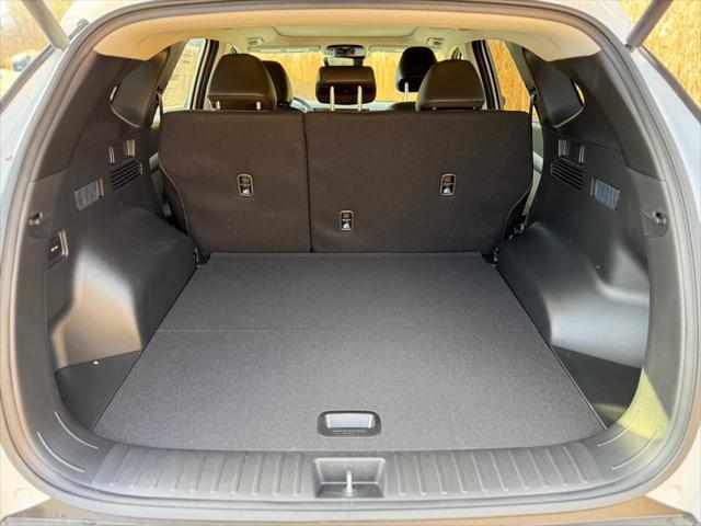 new 2025 Hyundai TUCSON Hybrid car, priced at $38,370