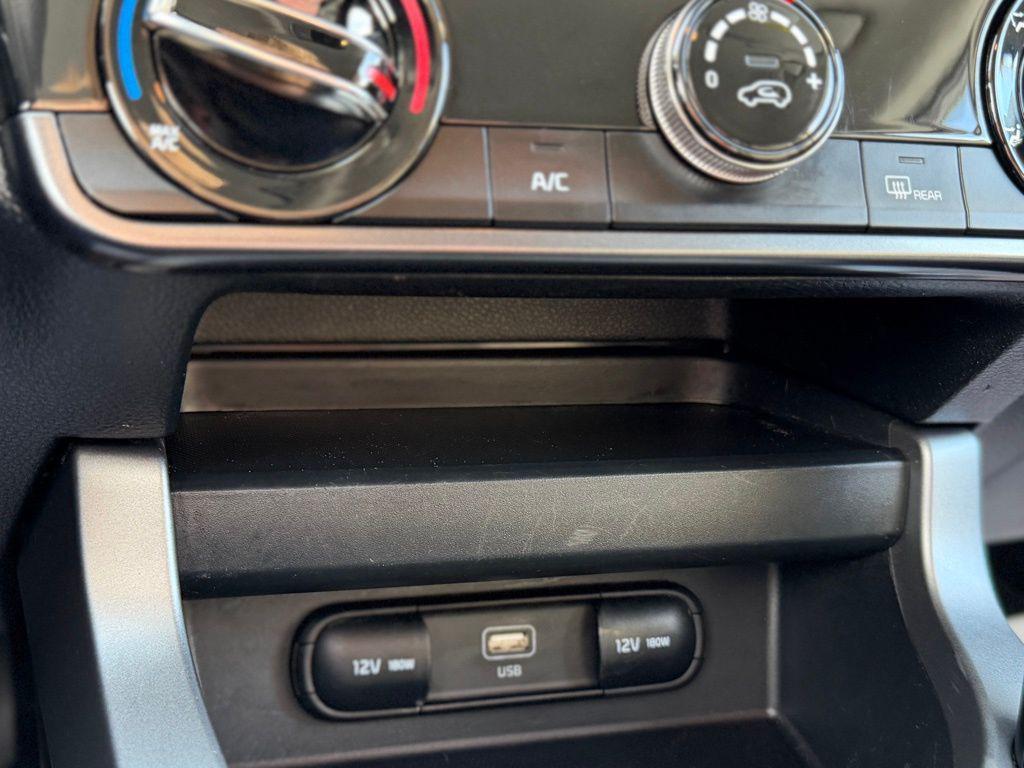 used 2025 Kia Seltos car, priced at $23,621