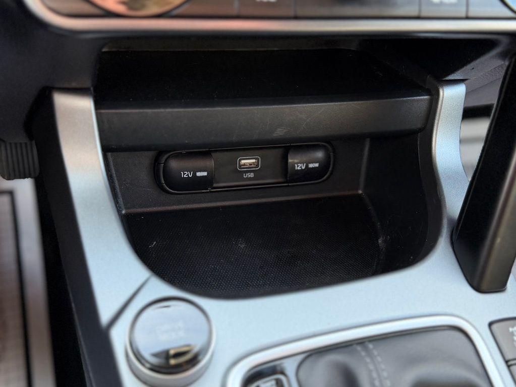 used 2025 Kia Seltos car, priced at $23,621