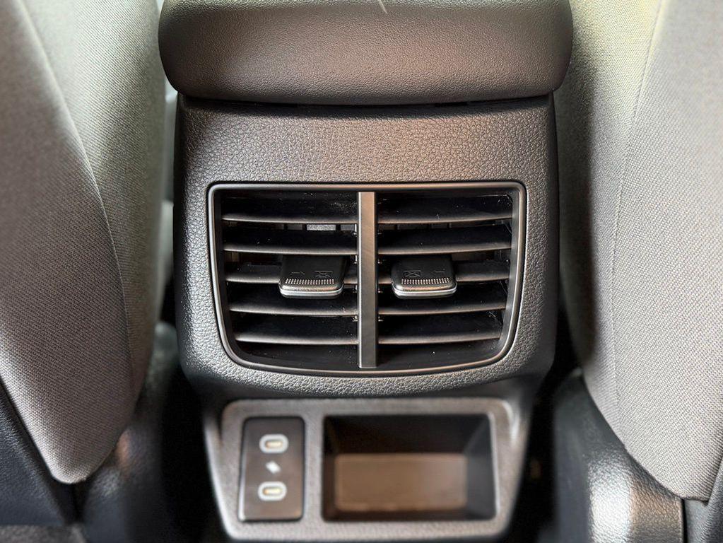 used 2025 Kia Seltos car, priced at $23,621