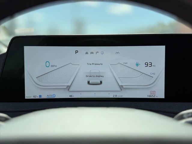 used 2024 Kia EV6 car, priced at $28,987