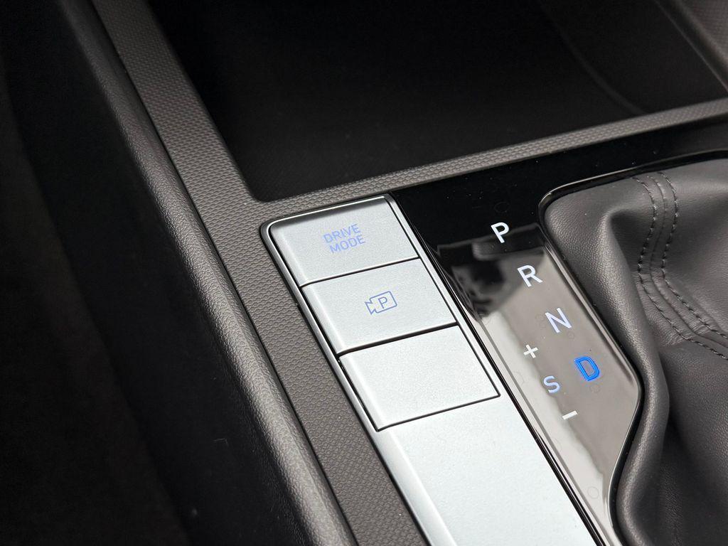 new 2025 Hyundai Elantra car, priced at $22,488