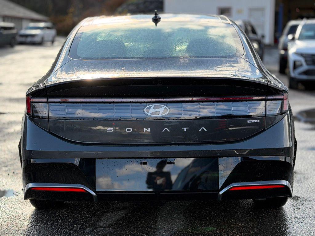 new 2025 Hyundai Sonata Hybrid car, priced at $34,072
