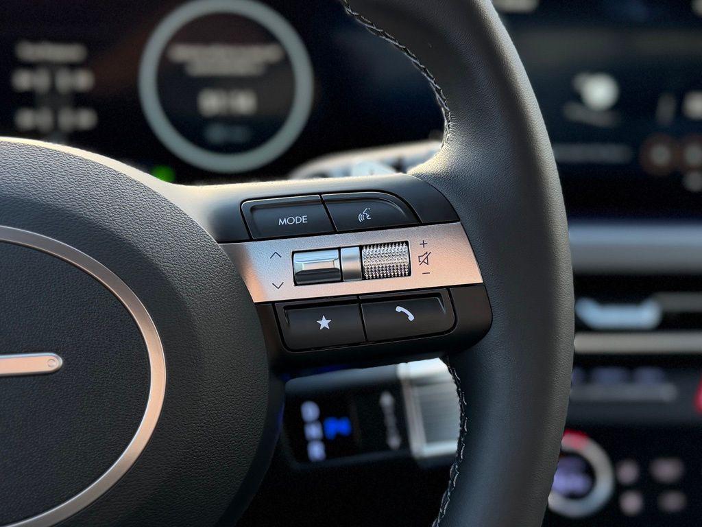 new 2025 Hyundai Sonata Hybrid car, priced at $34,072