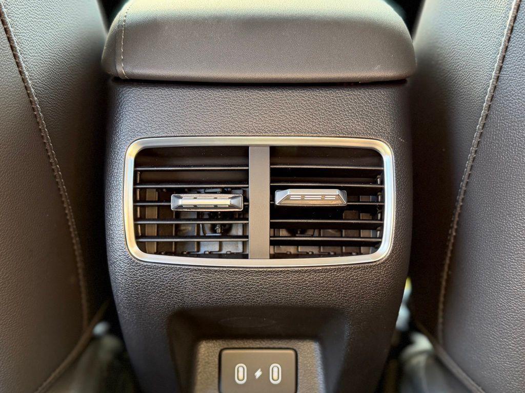 new 2025 Hyundai Sonata Hybrid car, priced at $34,072