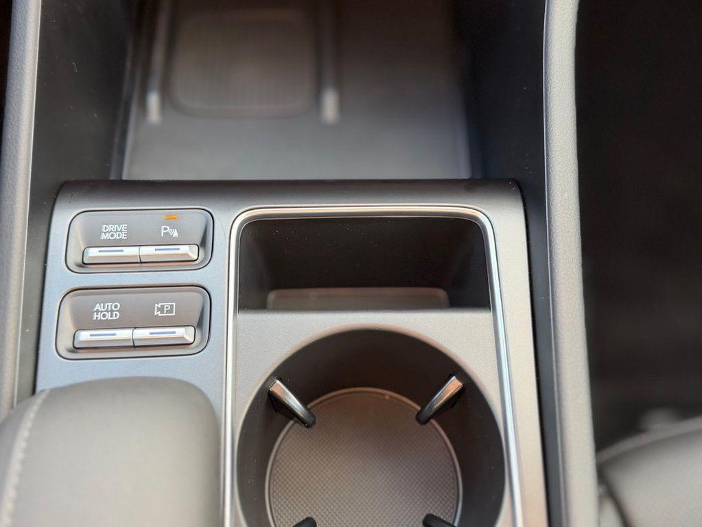 new 2025 Hyundai Sonata Hybrid car, priced at $34,072