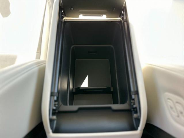 new 2025 Hyundai SANTA FE HEV car, priced at $49,284