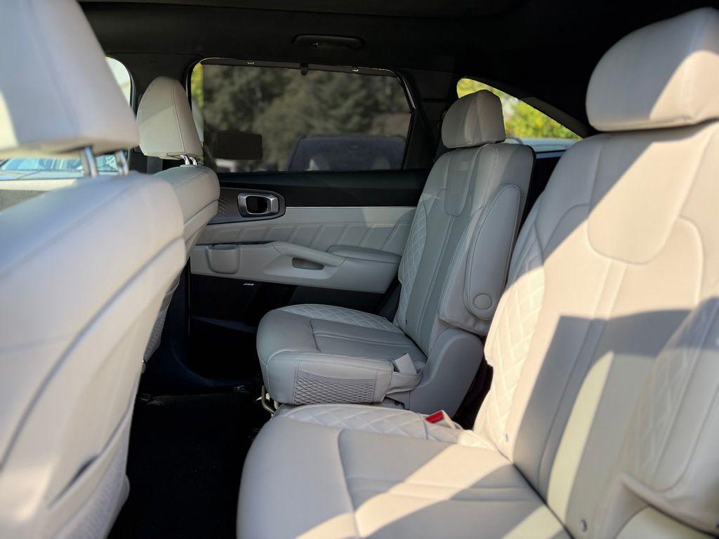 used 2025 Kia Sorento Plug-In Hybrid car, priced at $43,987