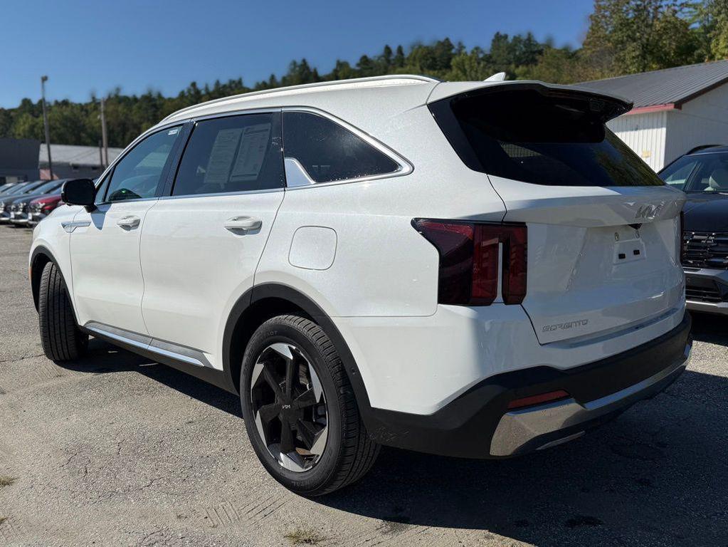 used 2025 Kia Sorento Plug-In Hybrid car, priced at $43,987