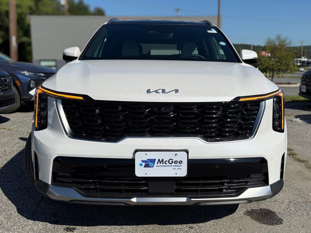 used 2025 Kia Sorento Plug-In Hybrid car, priced at $43,987
