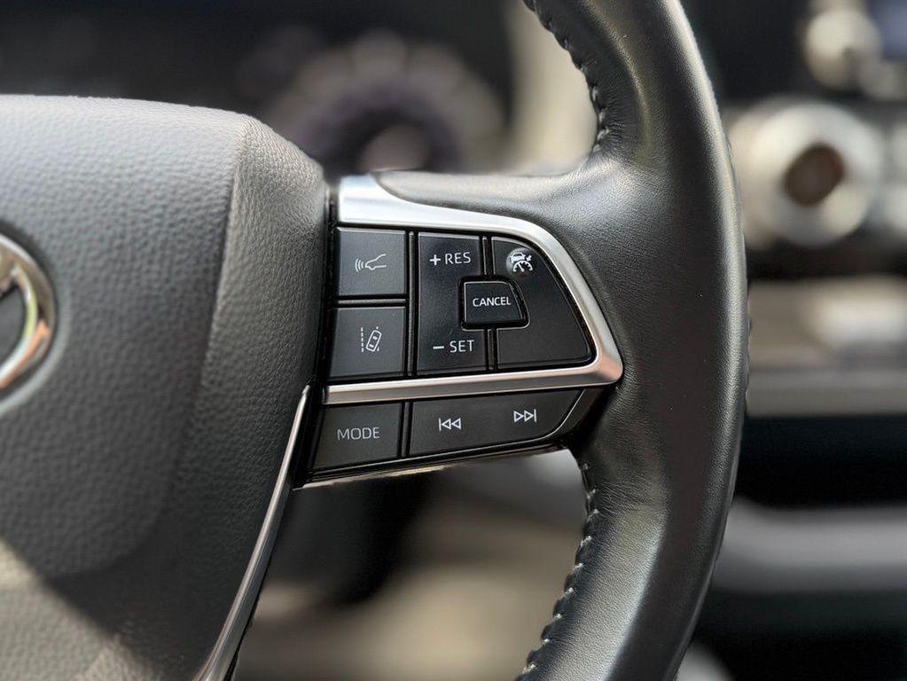 used 2023 Toyota Highlander Hybrid car, priced at $42,201