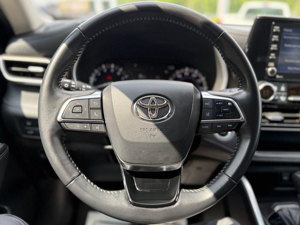 used 2023 Toyota Highlander Hybrid car, priced at $42,201
