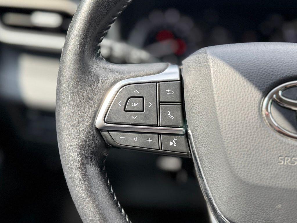 used 2023 Toyota Highlander Hybrid car, priced at $42,201