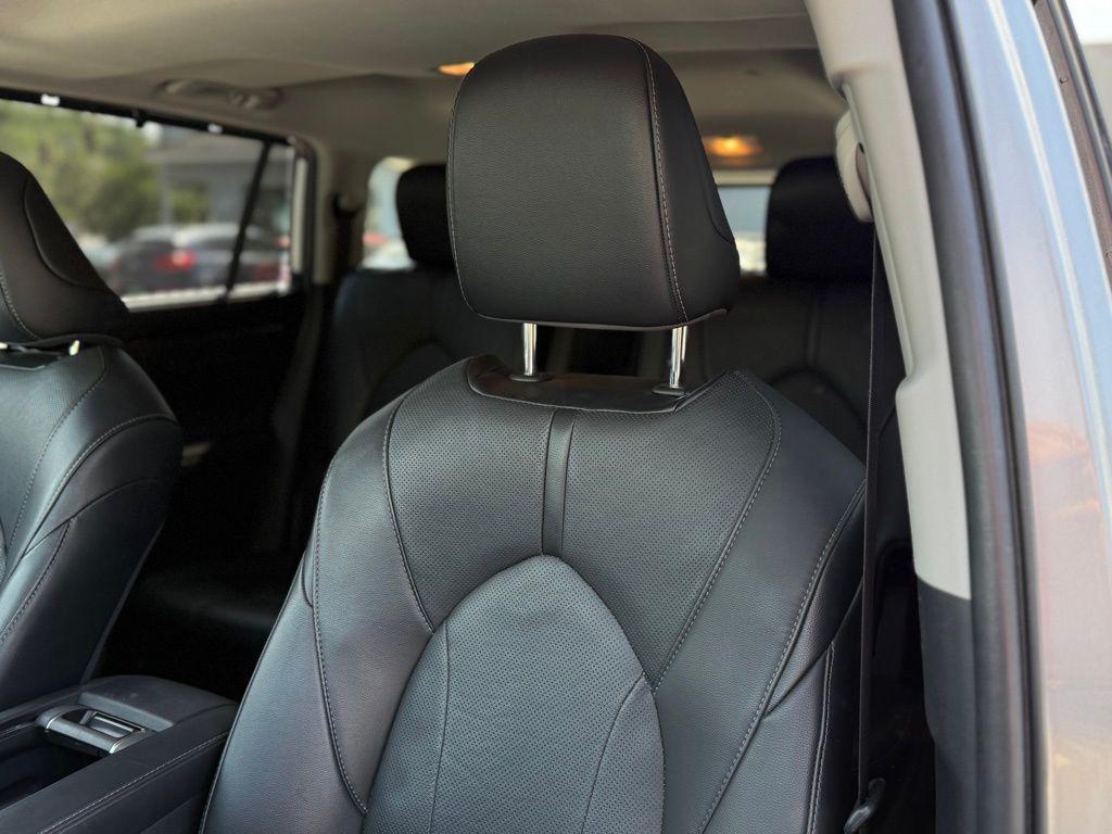 used 2023 Toyota Highlander Hybrid car, priced at $42,201