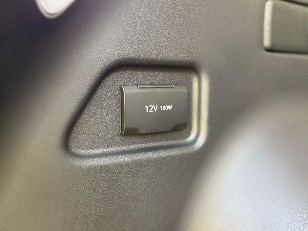 new 2025 Hyundai TUCSON Hybrid car, priced at $35,695