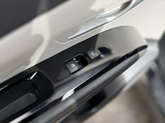 used 2024 Hyundai TUCSON Plug-In Hybrid car, priced at $33,000