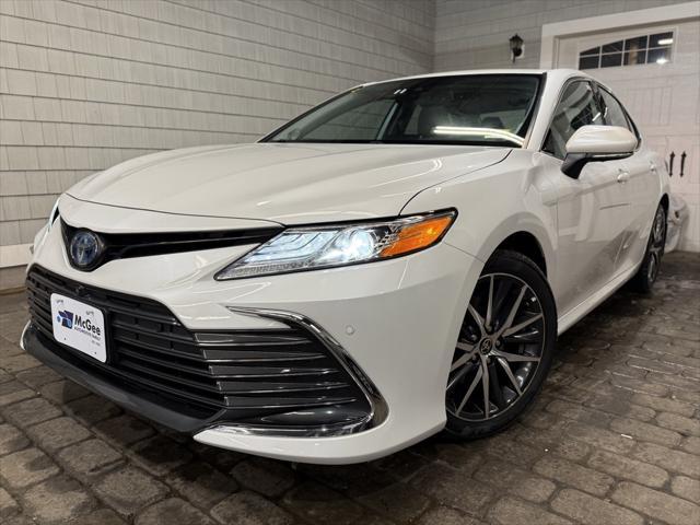 used 2022 Toyota Camry Hybrid car, priced at $27,527