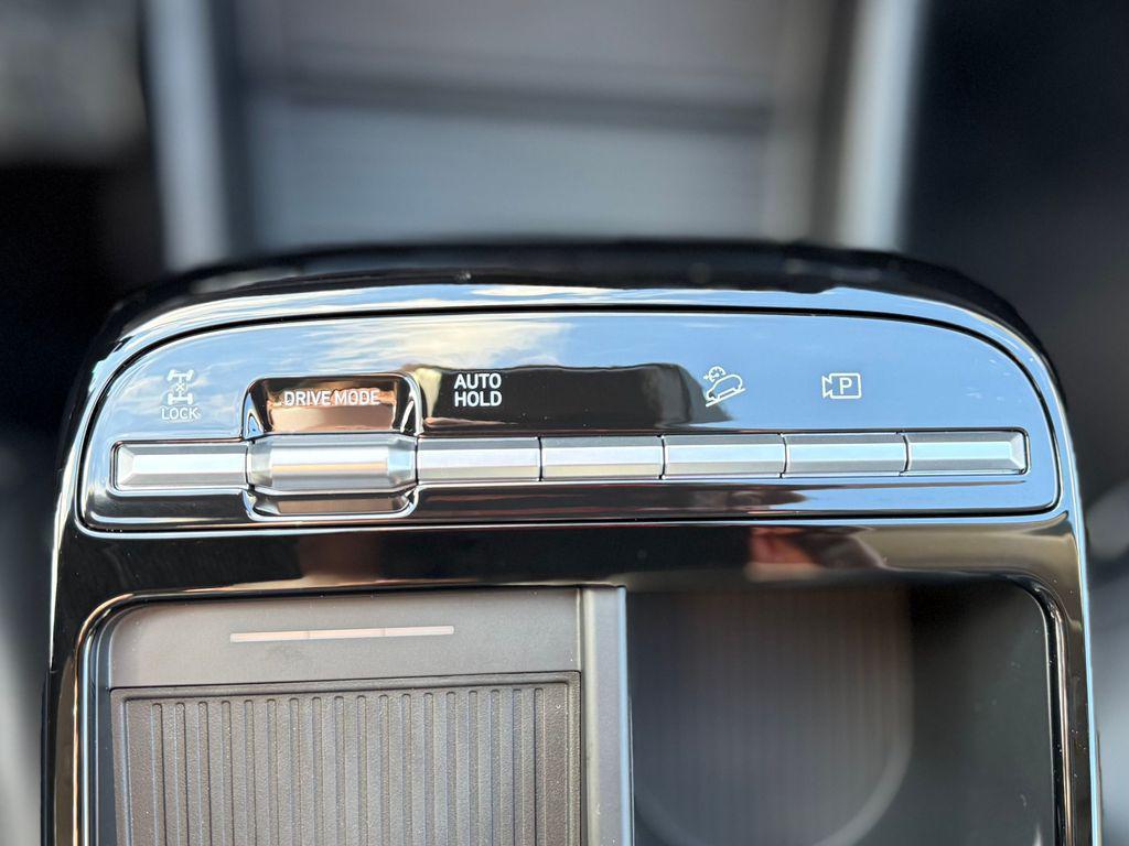 new 2025 Hyundai TUCSON Hybrid car, priced at $33,744