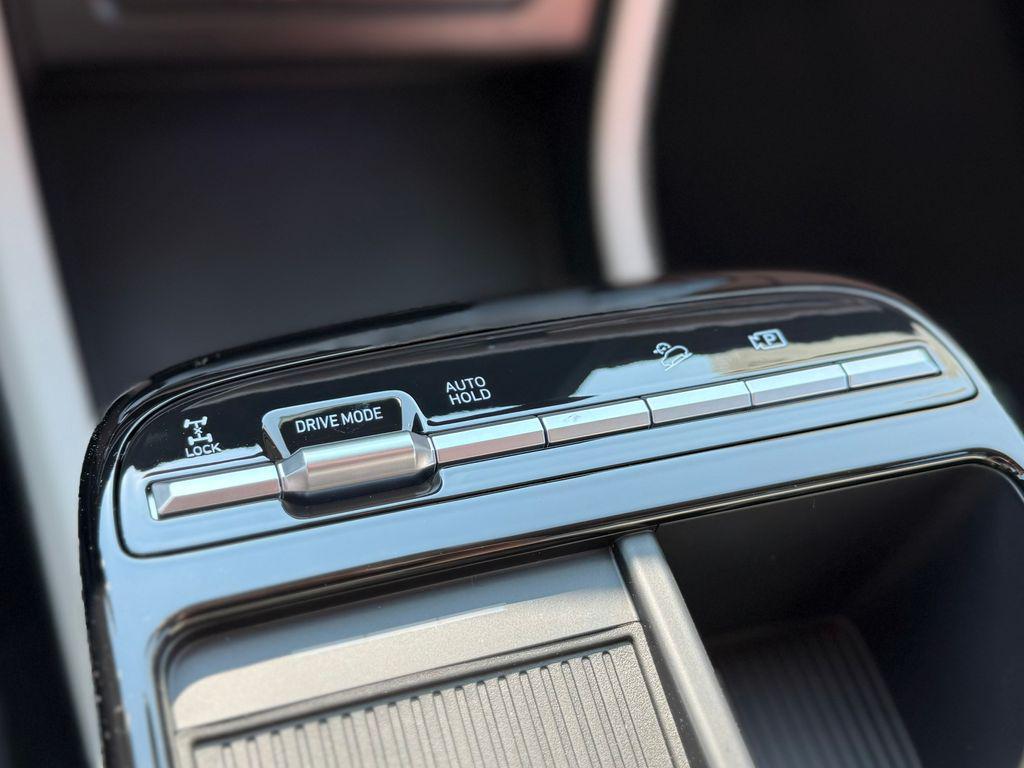 new 2025 Hyundai TUCSON Hybrid car, priced at $32,162