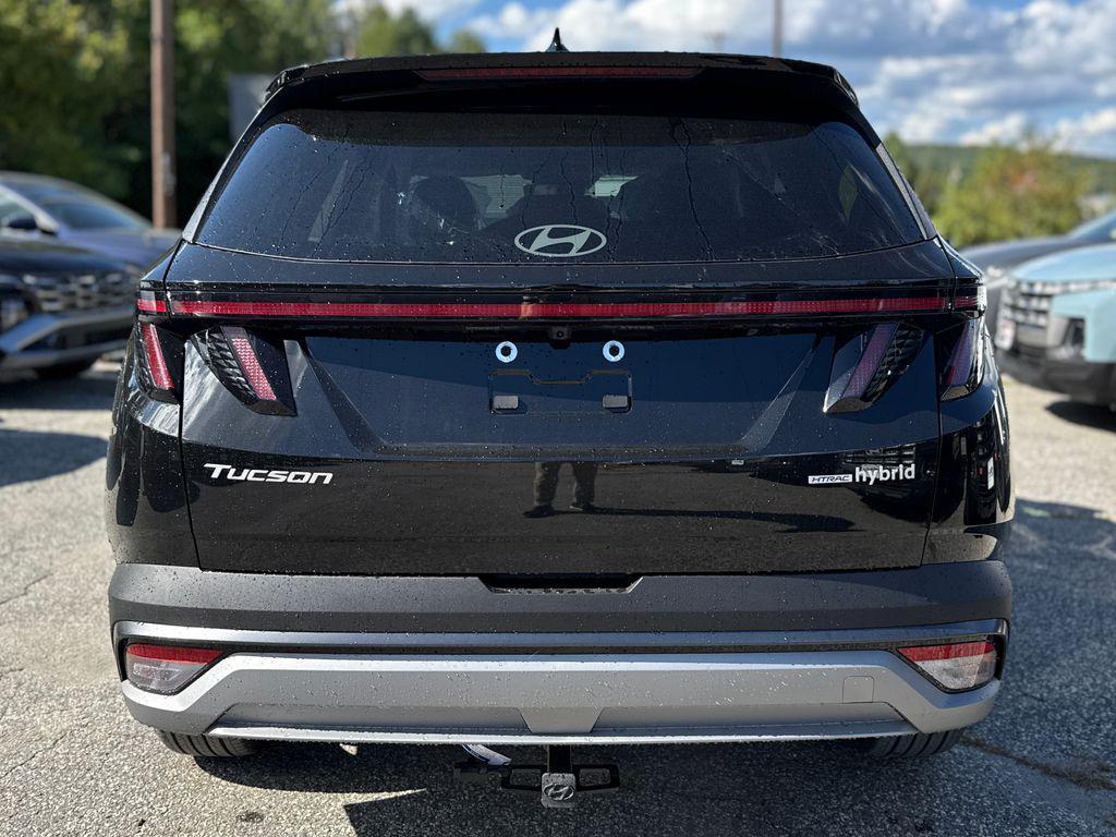 new 2025 Hyundai TUCSON Hybrid car, priced at $32,162