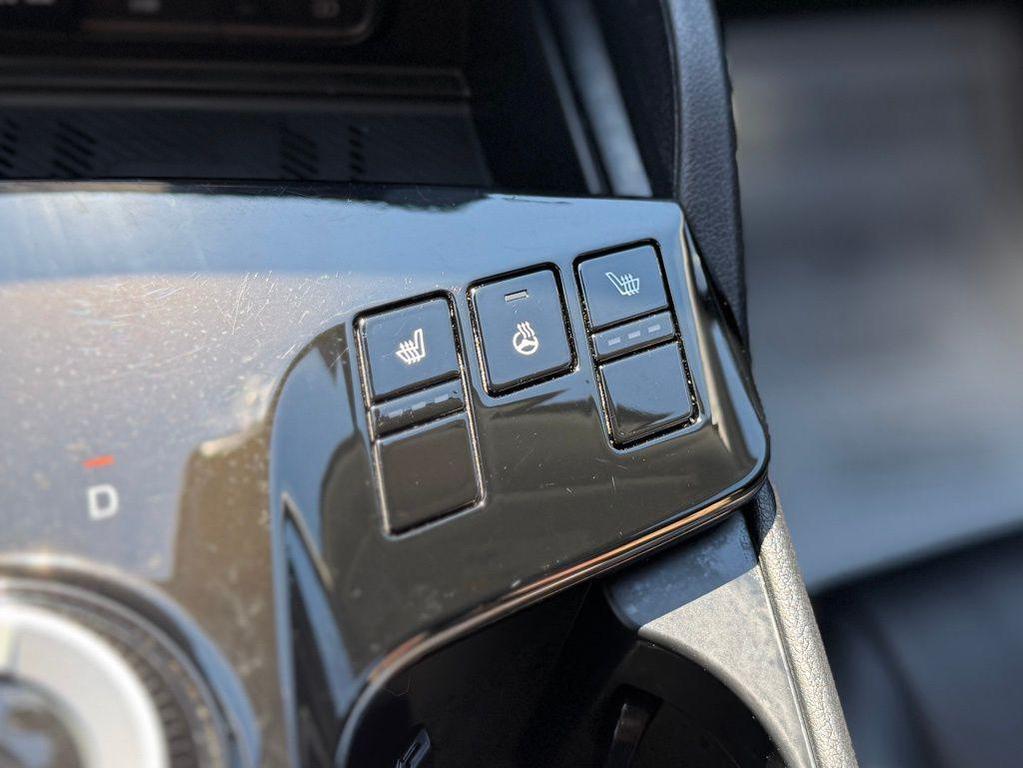 used 2023 Kia Sportage Hybrid car, priced at $24,999