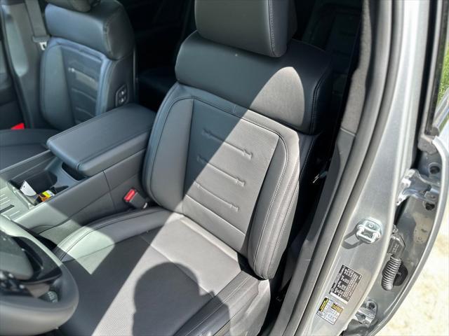 new 2025 Hyundai SANTA FE HEV car, priced at $52,919