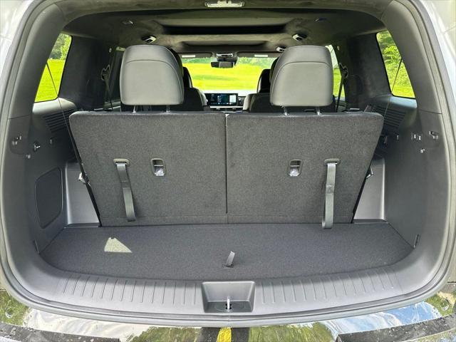 new 2025 Hyundai SANTA FE HEV car, priced at $48,669
