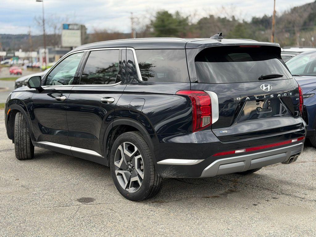 used 2024 Hyundai Palisade car, priced at $33,988