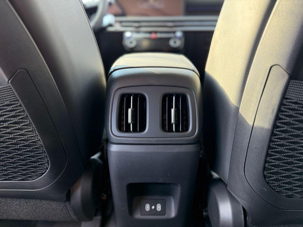 new 2025 Hyundai TUCSON Hybrid car, priced at $35,272