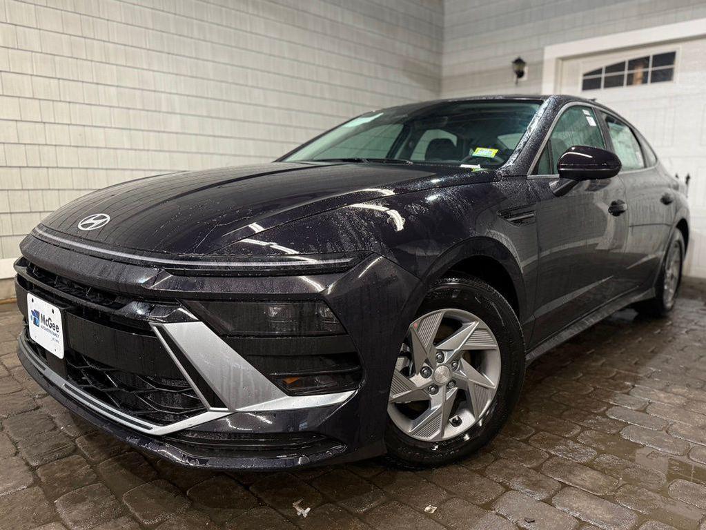 new 2025 Hyundai Sonata car, priced at $25,510