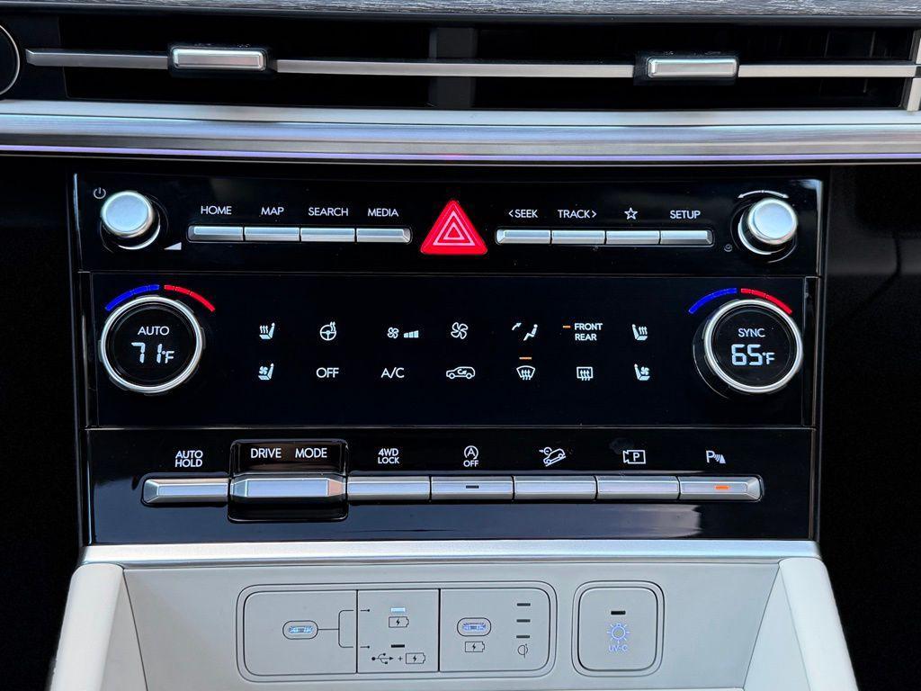 used 2024 Hyundai Santa Fe car, priced at $36,295