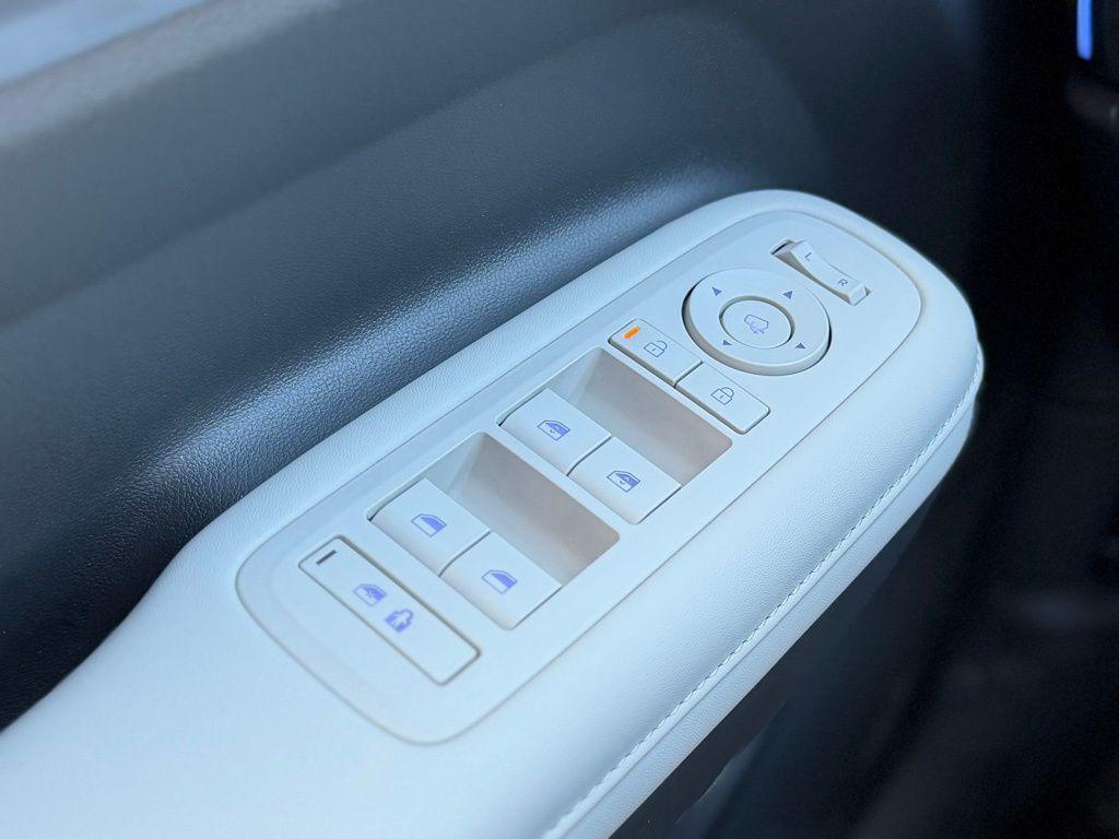 used 2024 Hyundai Santa Fe car, priced at $36,295