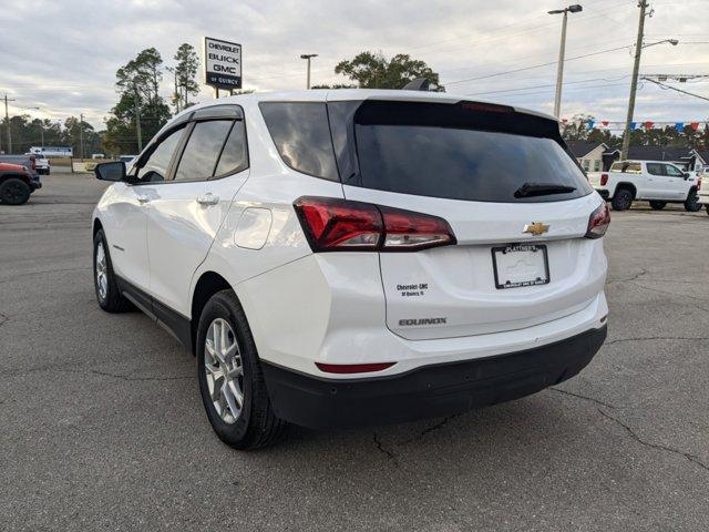 used 2024 Chevrolet Equinox car, priced at $21,384