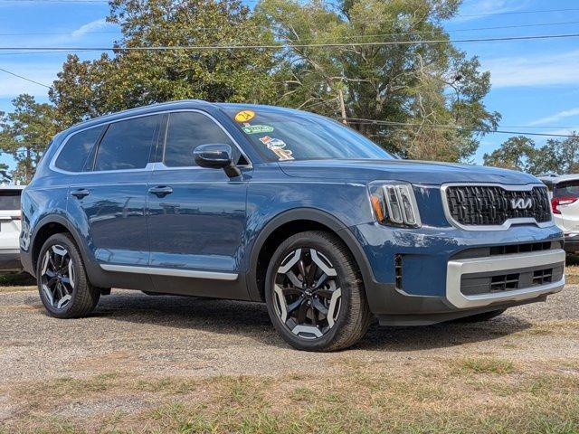 used 2024 Kia Telluride car, priced at $32,484