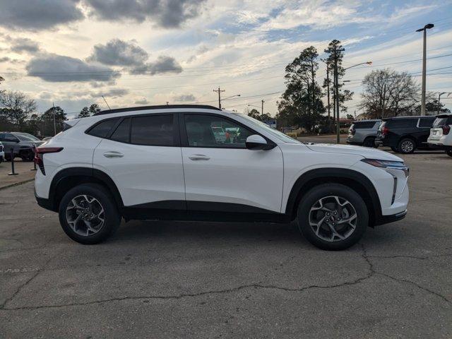 new 2025 Chevrolet Trax car, priced at $24,409