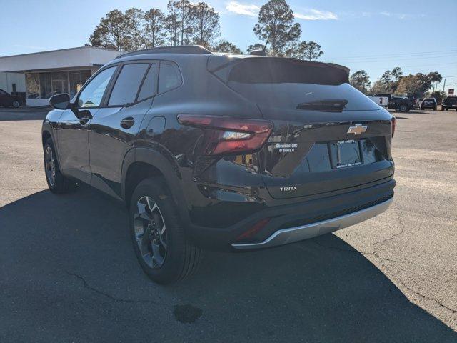 new 2025 Chevrolet Trax car, priced at $24,500