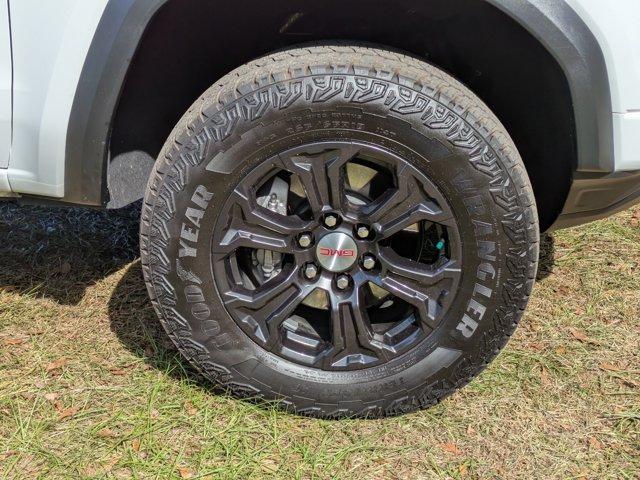 used 2024 GMC Canyon car, priced at $33,484