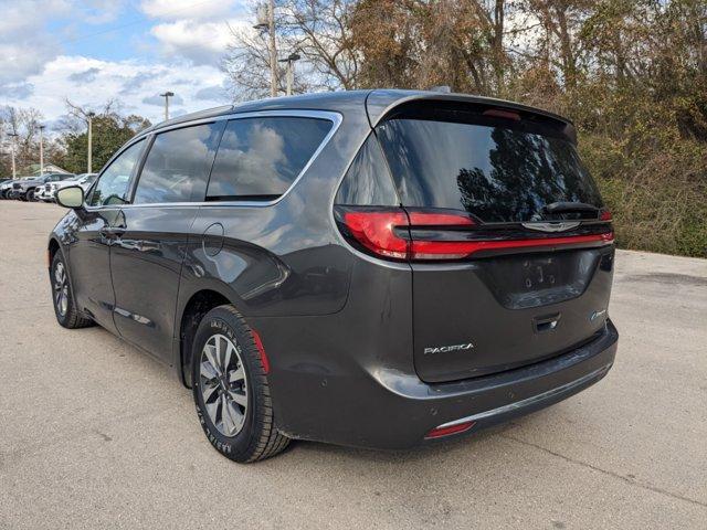 used 2022 Chrysler Pacifica Hybrid car, priced at $19,984