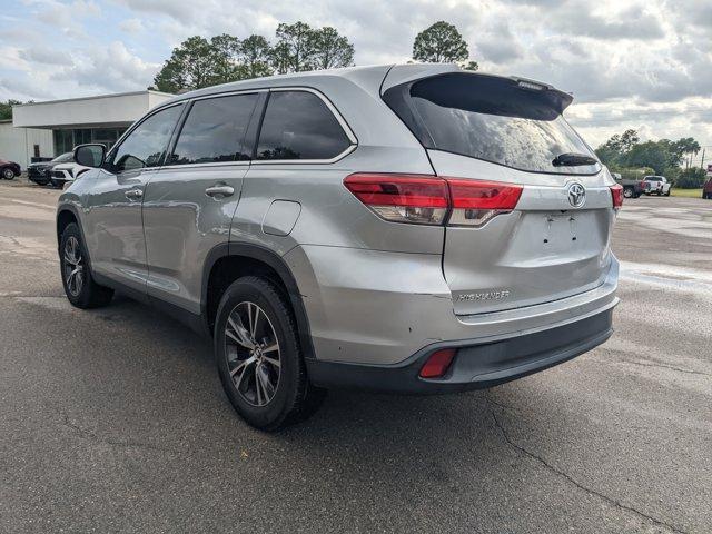 used 2019 Toyota Highlander car, priced at $21,484