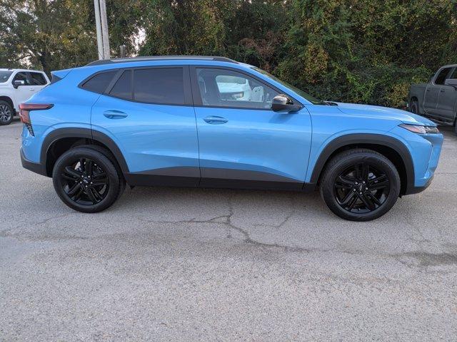 new 2025 Chevrolet Trax car, priced at $24,450