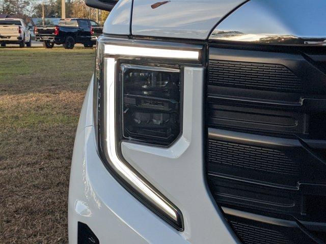 used 2023 GMC Sierra 1500 car, priced at $32,284