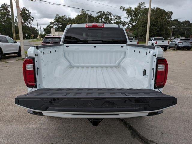 new 2025 GMC Canyon car, priced at $38,984