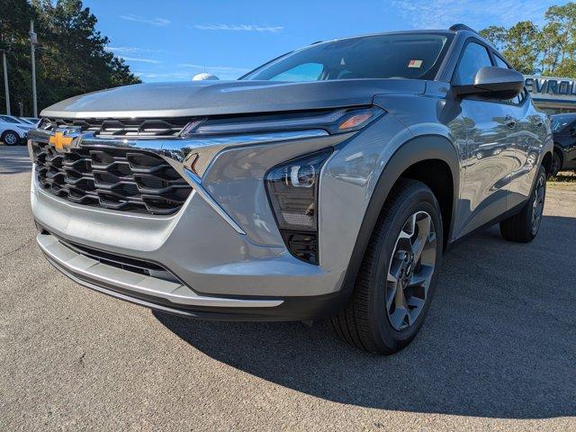 new 2025 Chevrolet Trax car, priced at $22,250