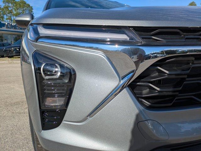 new 2025 Chevrolet Trax car, priced at $22,250