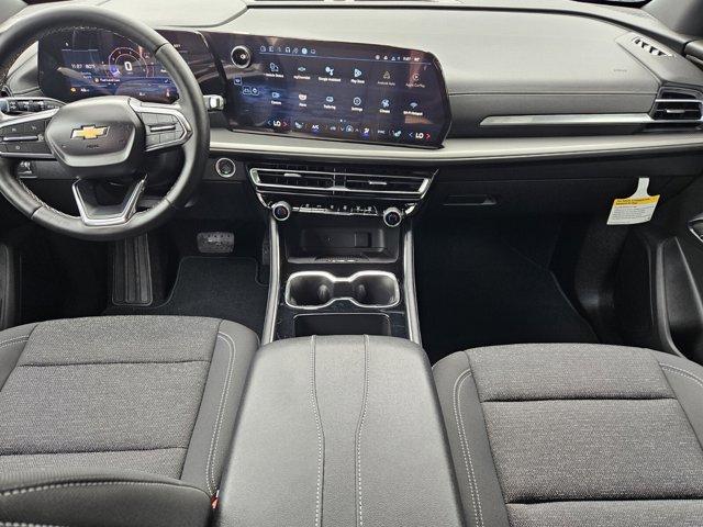 new 2025 Chevrolet Traverse car