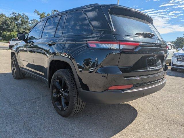 used 2024 Jeep Grand Cherokee car, priced at $36,384