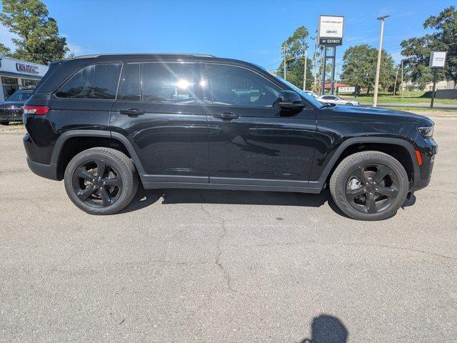 used 2024 Jeep Grand Cherokee car, priced at $36,384