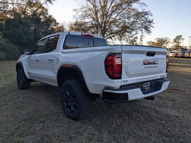 new 2024 GMC Canyon car, priced at $39,900