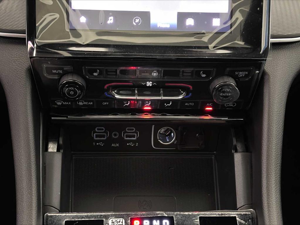 new 2025 Jeep Grand Cherokee car, priced at $44,480
